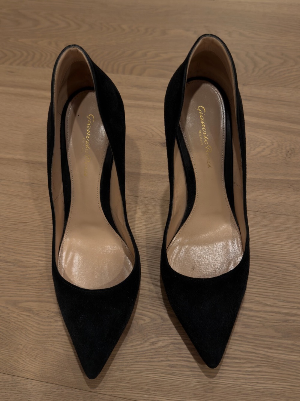 Gianvito Rossi 105 Black Suede Pointed Toe Pumps